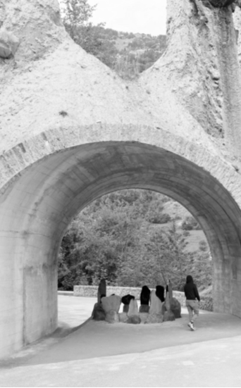 Claire Frachebourg, HIRs, projet Kunst-am-Bau, ancien tunnel des Pyramides d’Euseigne, Val d’Hérens, le val d'Hérémence, 2024
Photo Romain Iannone